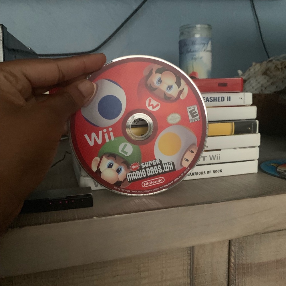 Nintendo Wii Console - Picture 7 of 8